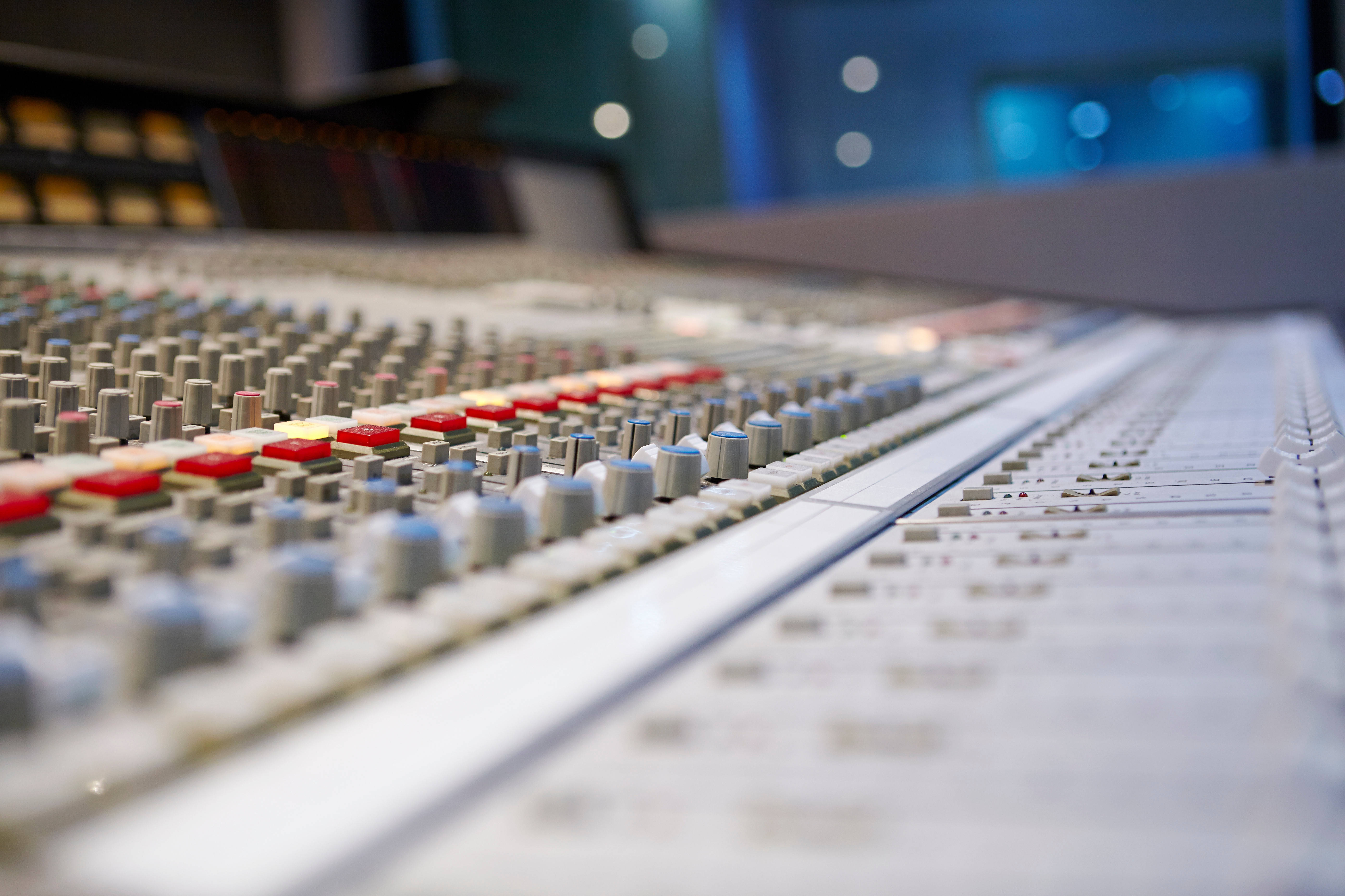 怎么将视频原声提出来？视频音轨提取，轻松实现！