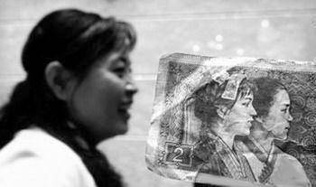 印在1980版贰角人民币上的两位少数民族女孩，她们后来怎么样了？