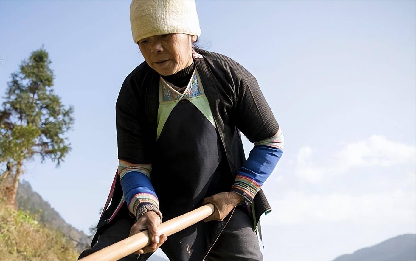原创侗族少女石奶引：因长相漂亮被印在1元人民币上，后来过得怎么样