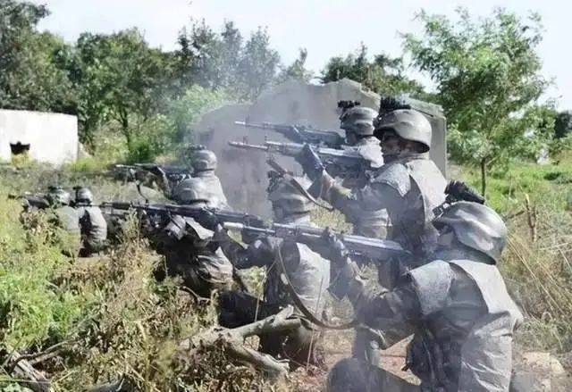 一夜变天！朝鲜特种部队大举入俄，普京想要的，中国终于给了？