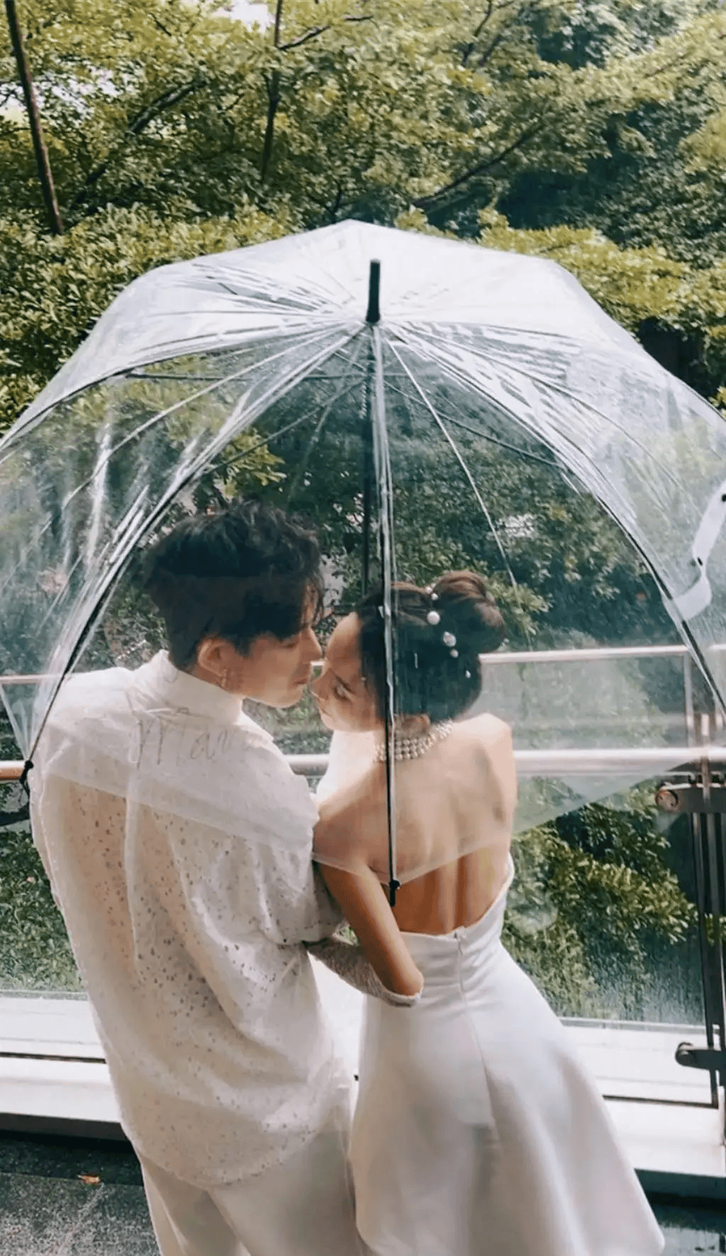 知名男星官宣结婚！