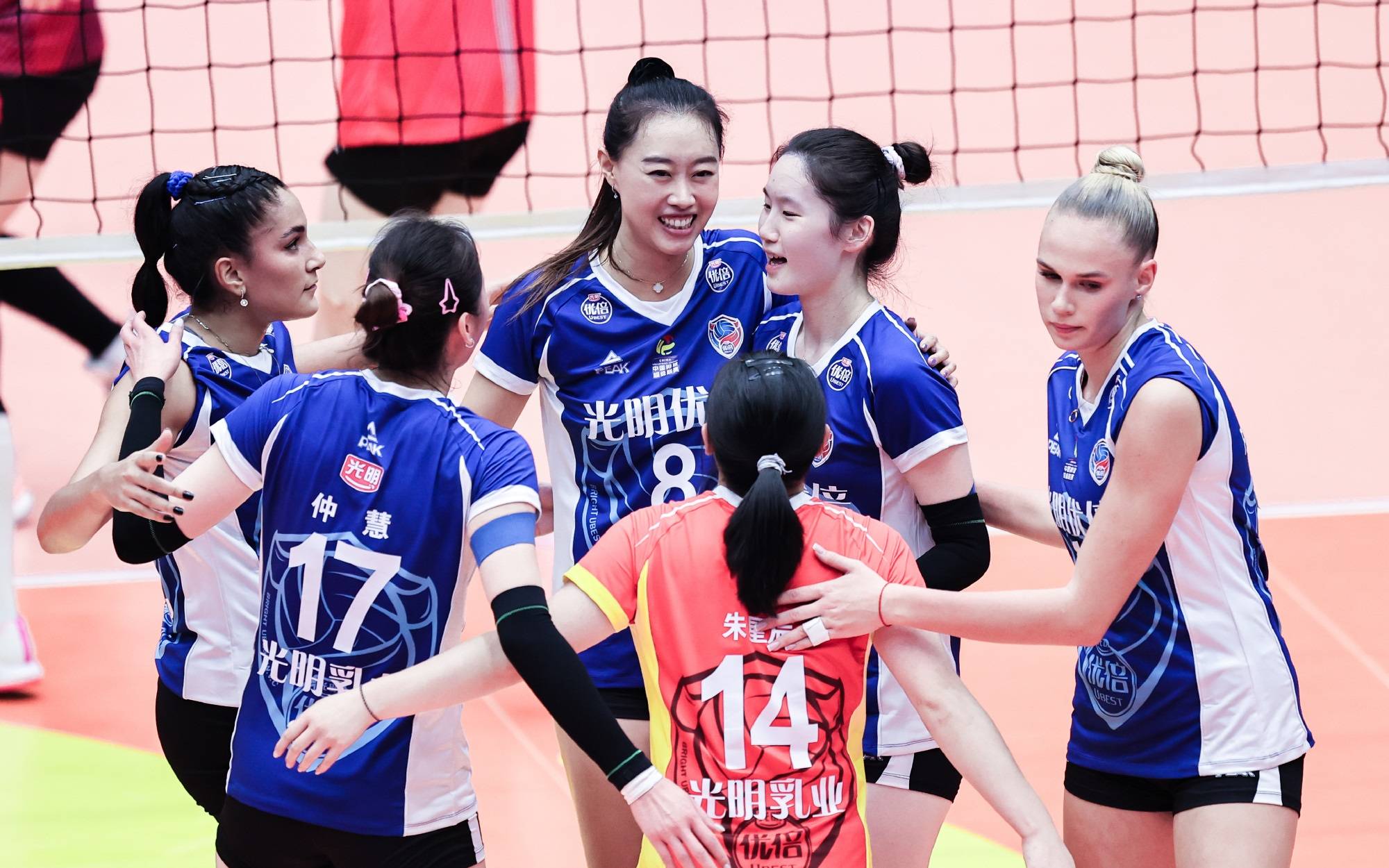 惊天大逆转！上海女排3-2夺4连胜 龚翔宇休战江苏残阵赛季首败