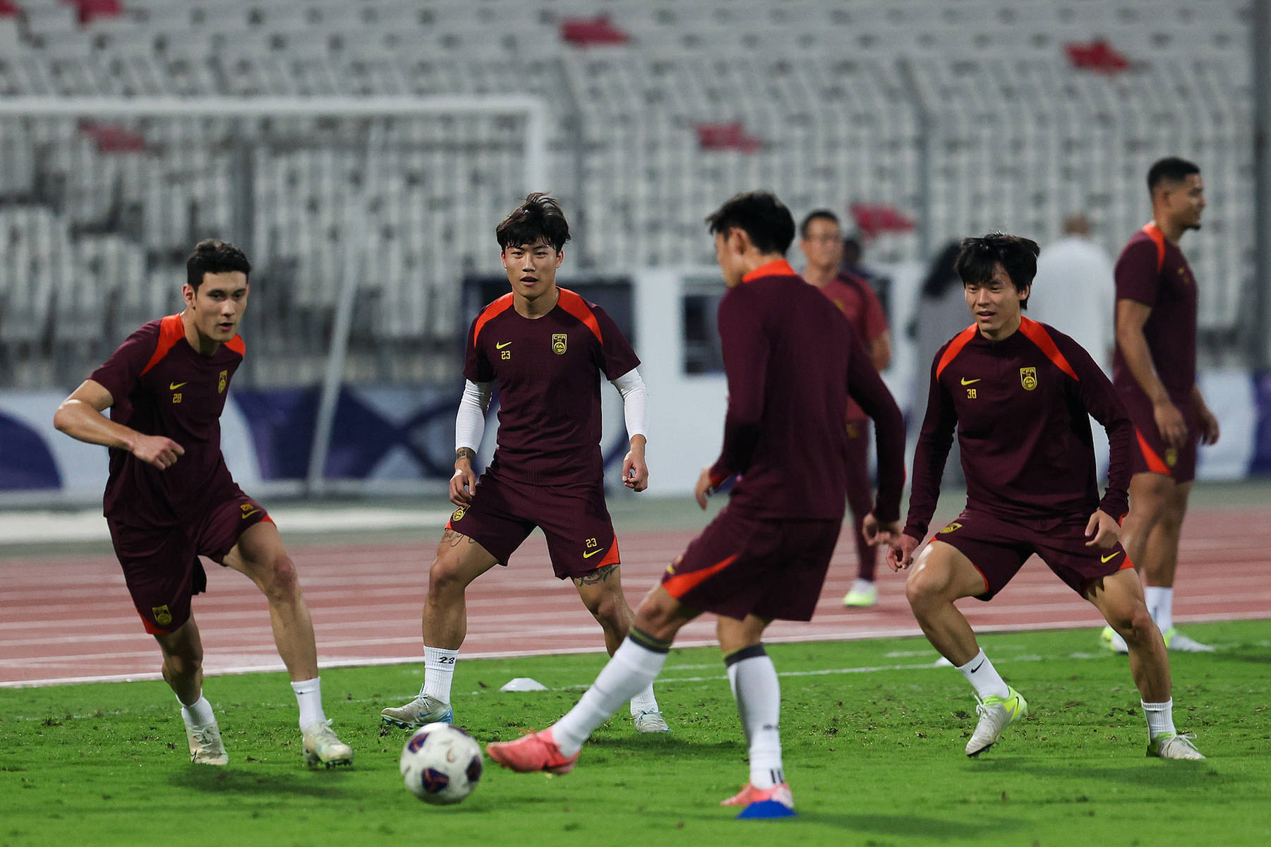 国足战巴林将成18强赛分水岭 想全身而退并非不可能