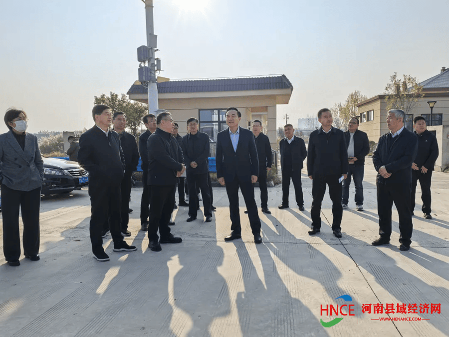 商丘市人大常委会党组副书记 副主任曹月坤带队到梁园区对市区部分道路交通堵点情况调研