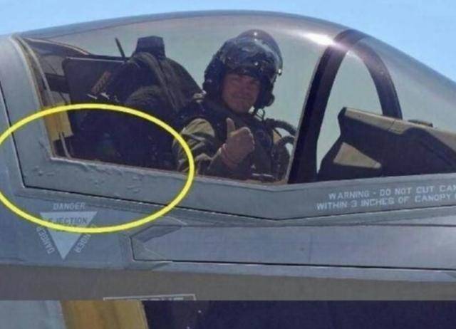 歼35飞了一圈，开始掉漆？表层脱落别害怕，实际暗藏玄机