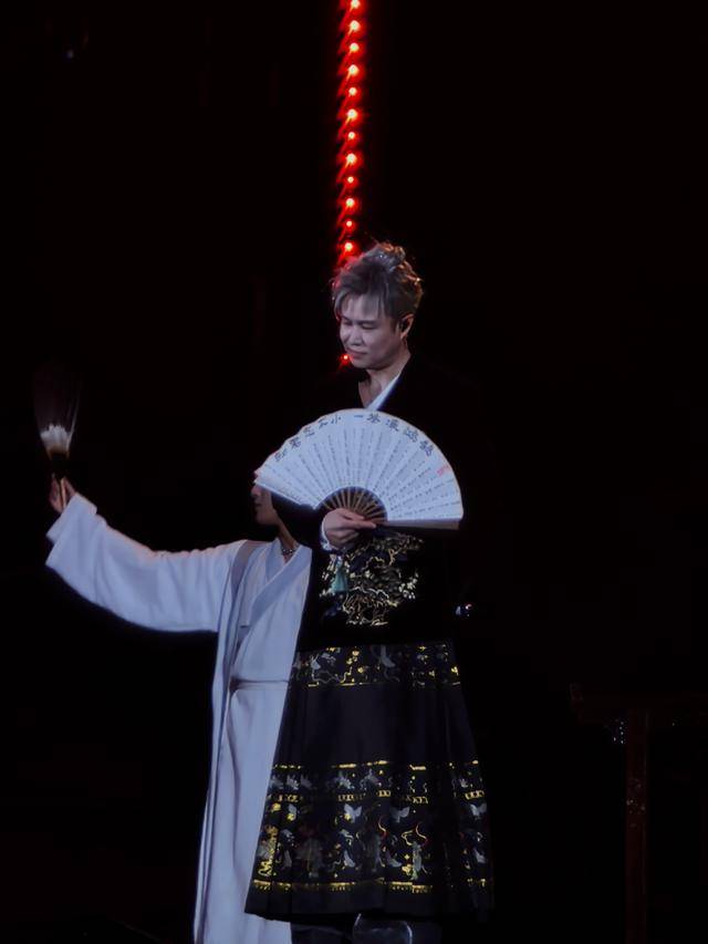 沉淀15年，小沈阳郑州吐心声：跟随内心走下去