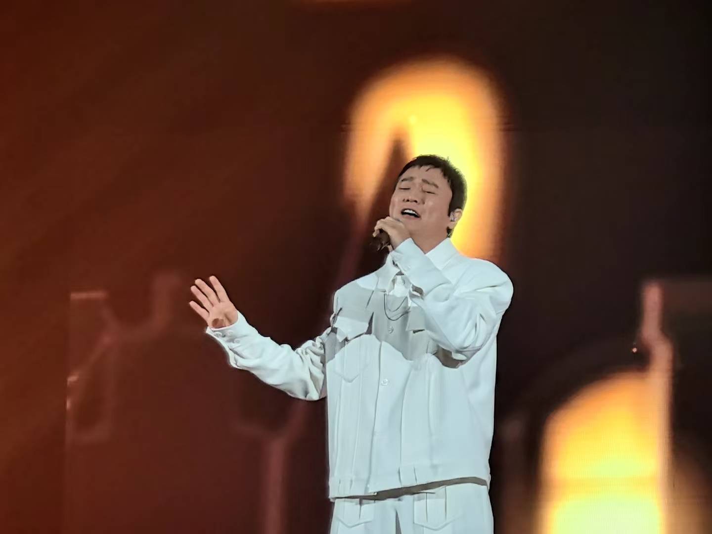 沉淀15年，小沈阳郑州吐心声：跟随内心走下去