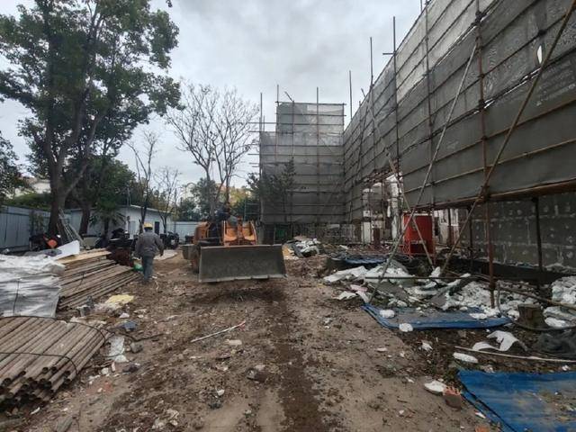 690平米别墅拆到只剩几堵墙，沪上“别墅之王”再起风波，多方回应