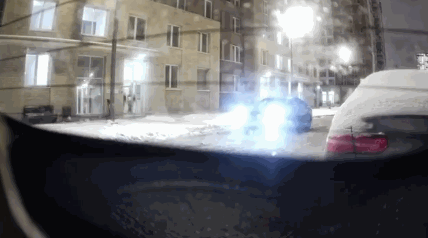 俄军三防部队司令在莫斯科街头遭暗杀，运送炸药的是“小电驴”？