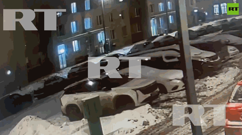 俄军三防部队司令在莫斯科街头遭暗杀，运送炸药的是“小电驴”？