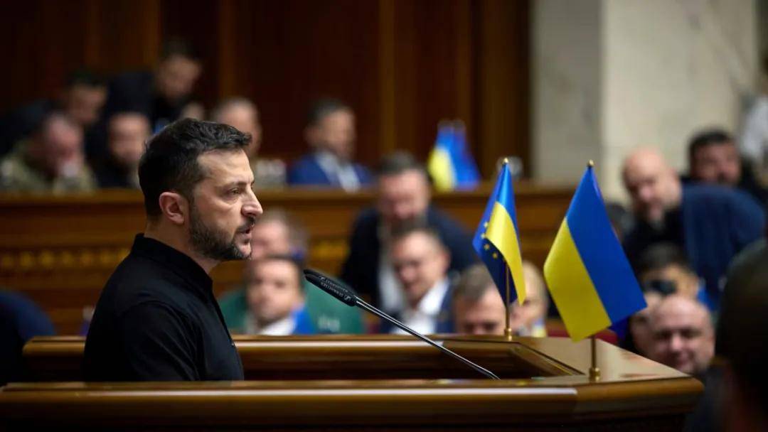 俄军三防部队司令在莫斯科街头遭暗杀，运送炸药的是“小电驴”？