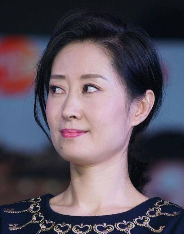 47岁刘敏涛提出离婚，丈夫哈哈大笑，直言离开我，你连饭都吃不上