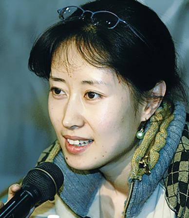 47岁刘敏涛提出离婚，丈夫哈哈大笑，直言离开我，你连饭都吃不上