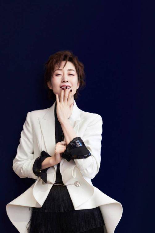 47岁刘敏涛提出离婚，丈夫哈哈大笑，直言离开我，你连饭都吃不上