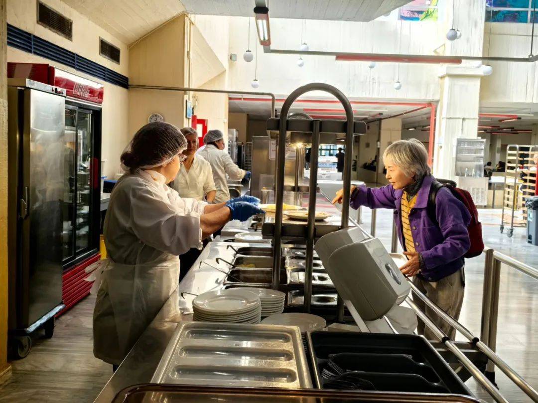 新女性退休样本：56岁出国留学