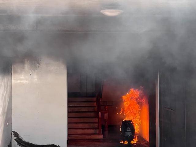 18秒飙到900℃！杭州人赶紧自查：不准入户！不准入户！不准入户！