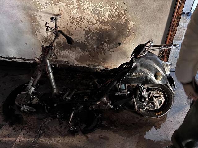 18秒飙到900℃！杭州人赶紧自查：不准入户！不准入户！不准入户！