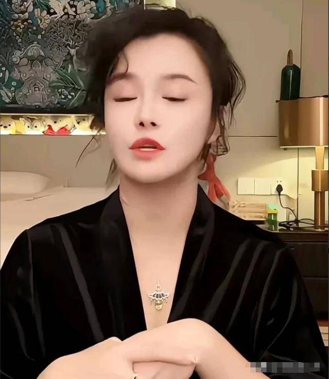 冉莹颖自曝和邹市明分房睡已经3年：伴侣不配合不要低三下四求他