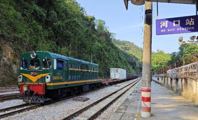 一觉醒来，越南终于签字，中方已获得想要的，日菲万万没料到