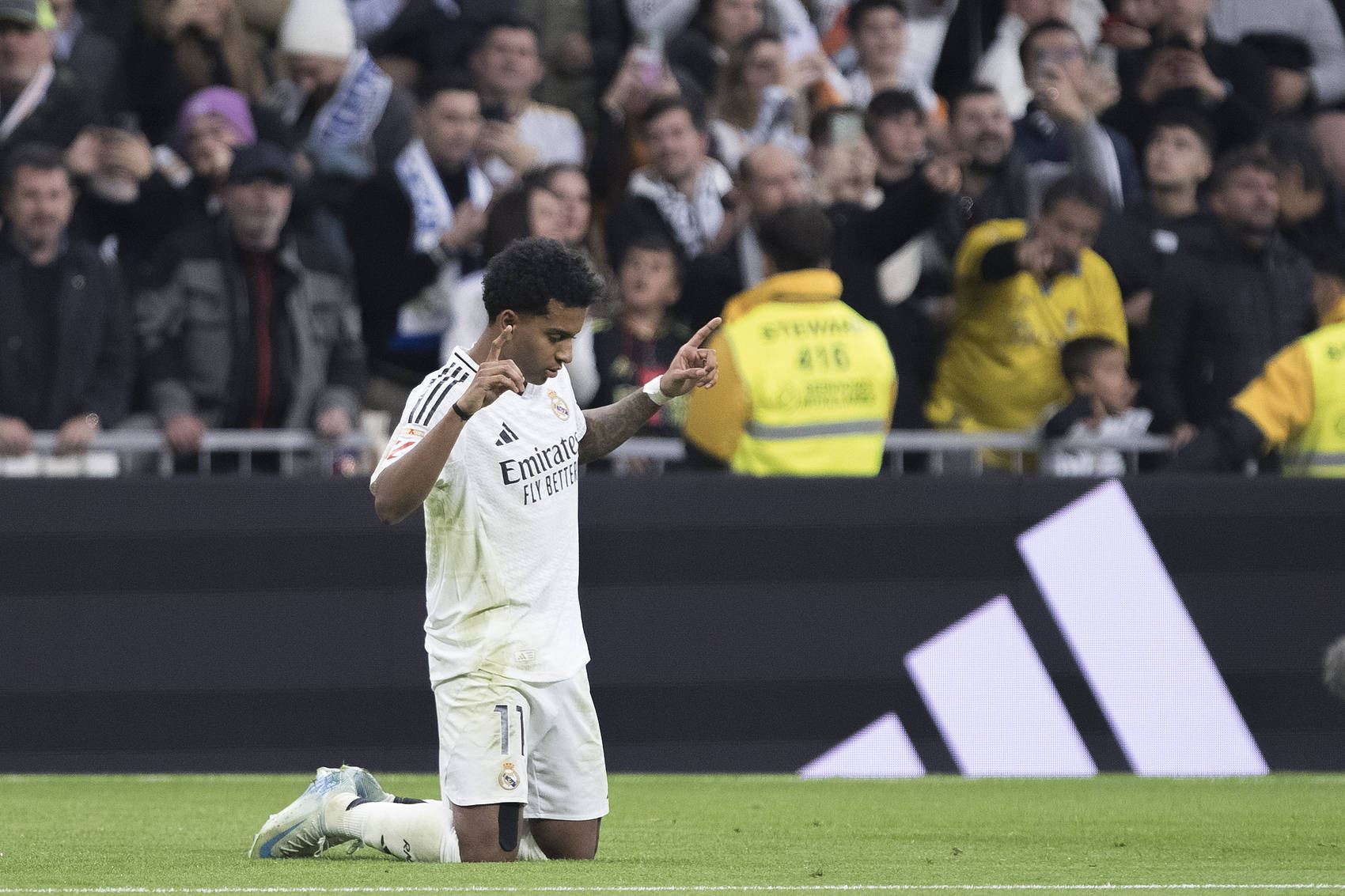 西甲-姆巴佩传射+世界波 皇马4-2塞维利亚升至第二