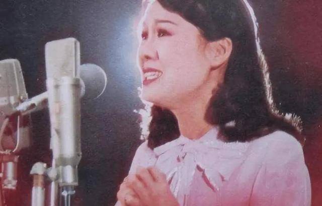 原来早已退出中国籍？被老外“玩腻就丢掉”的郑绪岚，却回国捞金