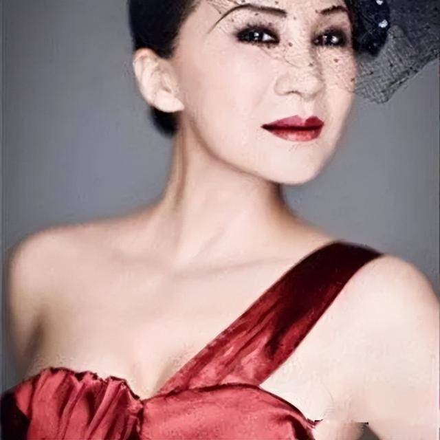 原来早已退出中国籍？被老外“玩腻就丢掉”的郑绪岚，却回国捞金