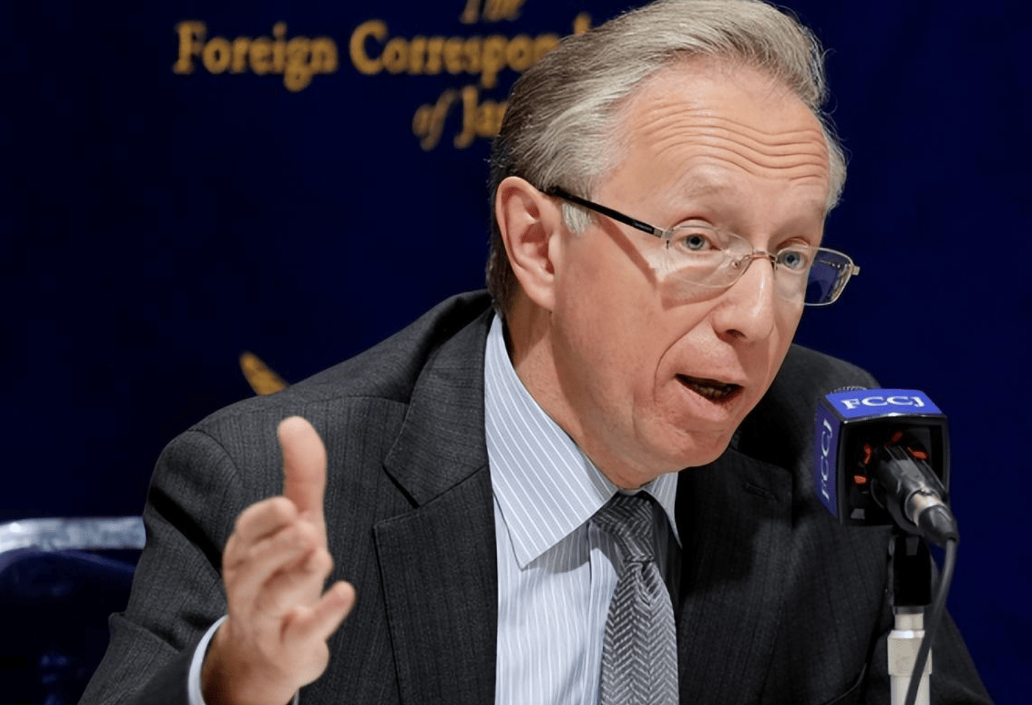 出大事了！中国收到求救信号，北约10万大军逼近，俄这回毫无退路