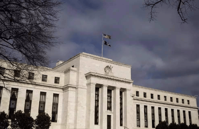 马斯克发出破产警告！中日英抛售美债，关键时刻，真凶浮出水面