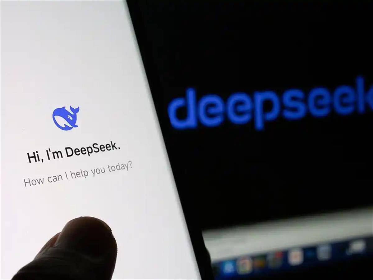“打不过就加入”，文心一言、科大讯飞、知乎直答接入DeepSeek，此前华为、OPPO也已接入