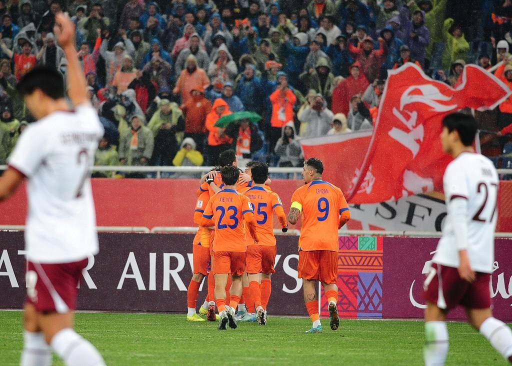 重返晋级区！亚冠-泽卡克雷桑建功 泰山3-1光州FC