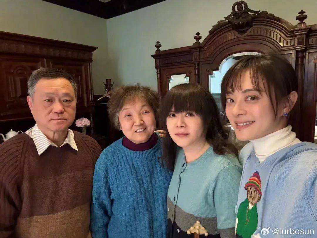 孙俪晒婴儿照：我都43岁了！网友：从小就美