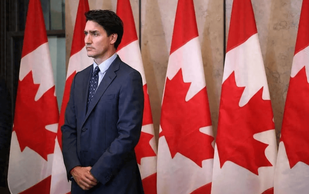 拿反华讨好美国的加拿大，没等来高抬贵手，中美的“左右开弓”先到了！