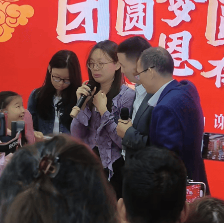 深圳“悬赏千万寻子”当事人：“蹭流量”是寻子家长不得已做的事