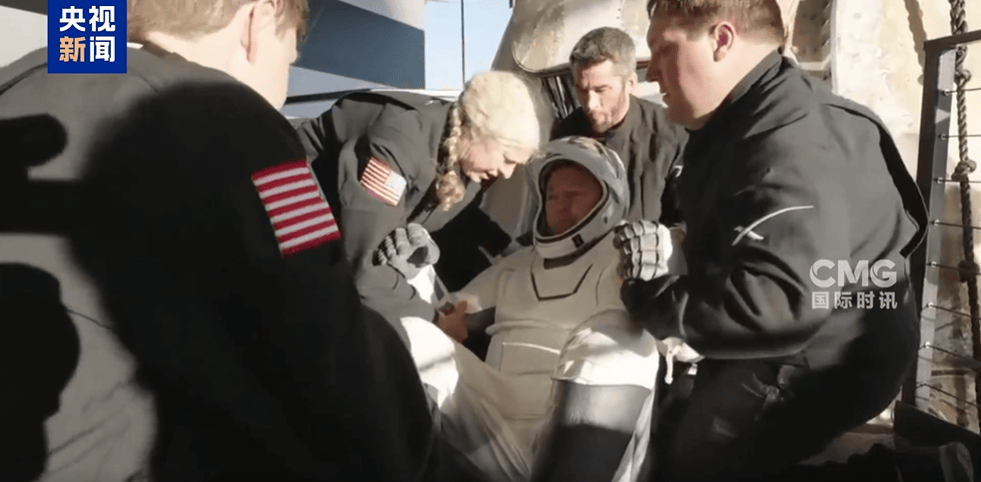 “出差”意外加班9个月，他们终于回到地球