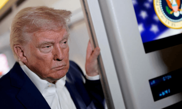 全球抛售美债，中国按兵不动，关键时刻，特朗普最担心的事情发生