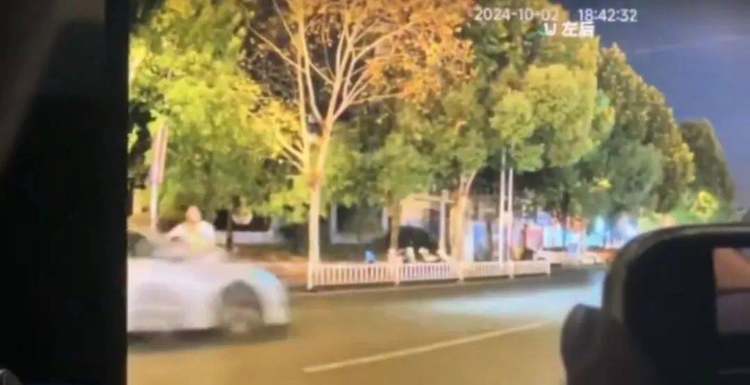 “一家三口被撞身亡案”15日开庭！家属称再度收到死亡威胁，肇事方“想用80万买我们三条命”