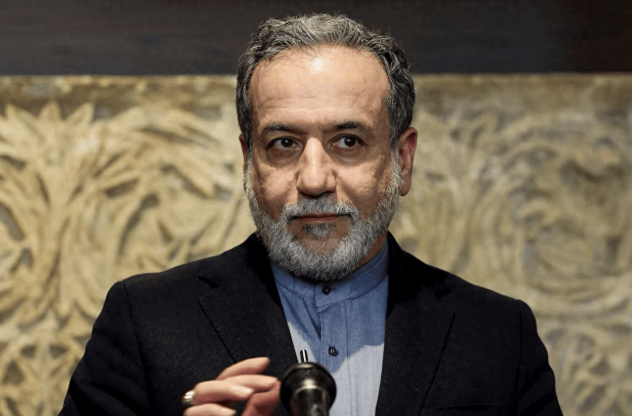 美军已做“开打”准备，话音刚落，哈梅内伊下指示，不再反对美国投资