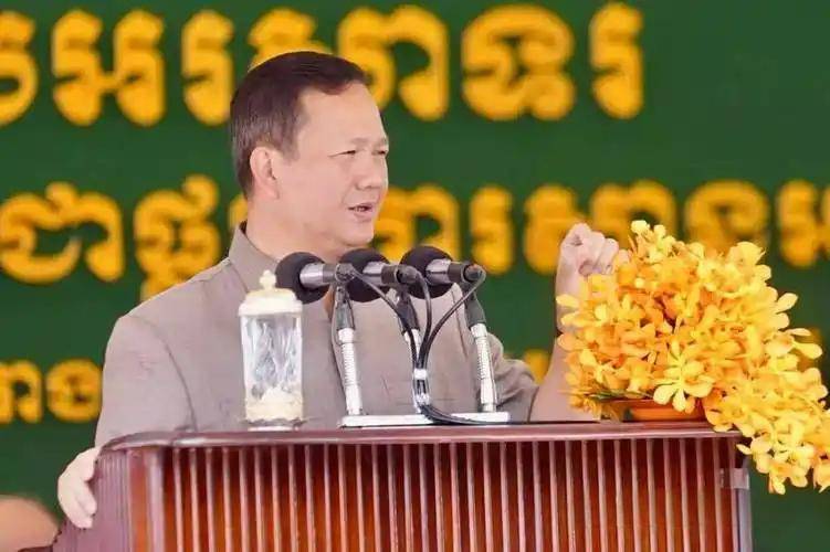 柬埔寨对华最新表态，中柬公路重大突破！东方大智慧，美国人不服不行