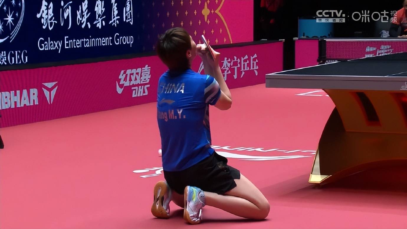 热搜第一！王曼昱4-3逆转战胜张本美和，赛后回应：非常不容易，张本美和打得很好