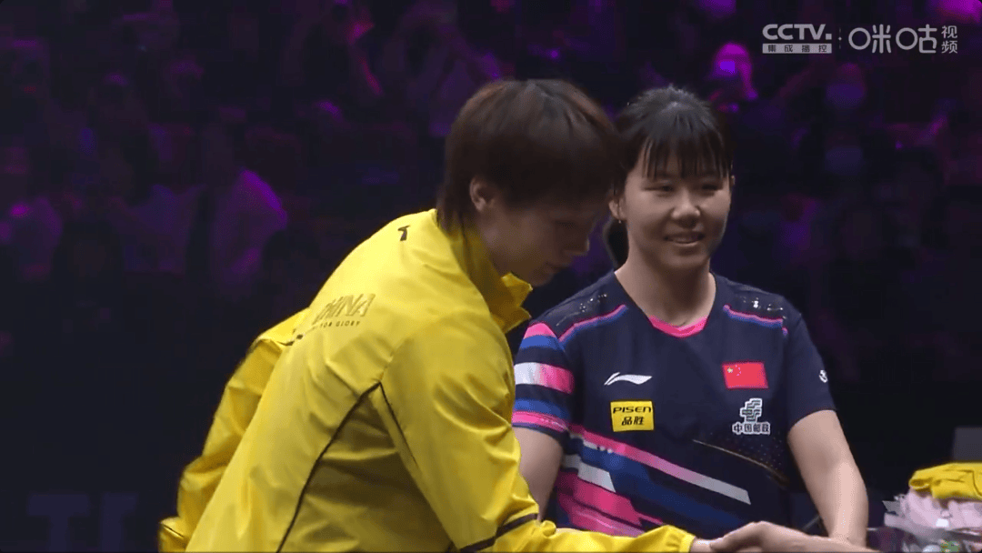 热搜第一！王曼昱4-3逆转战胜张本美和，赛后回应：非常不容易，张本美和打得很好