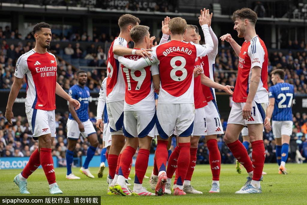 观战台：巴萨火拼国米+枪手死磕巴黎 曼联欧联放手一搏