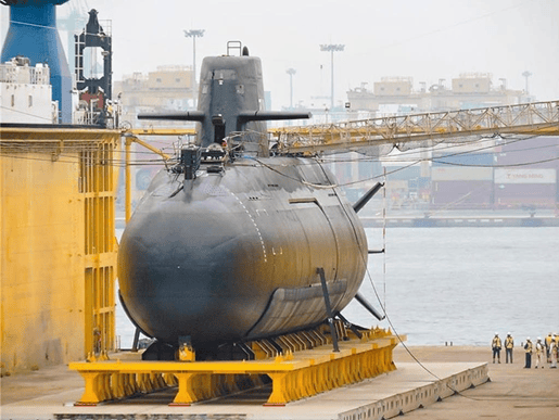 台媒：台“海军参谋长”间接证实，台军首艘自造潜艇“海鲲”号4月海试“跳票”