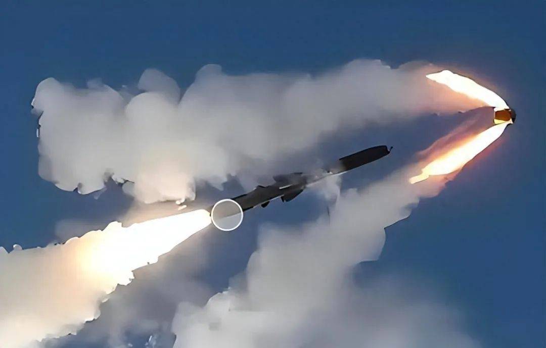 “航母杀手”现身台海，美军围堵意图昭然若揭，中国如何破局？