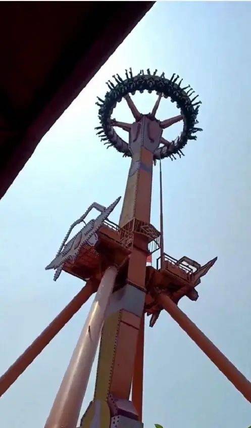 大摆锤悬停空中1分钟，杭州乐园回应：两边体重恰好持平，概率万分之一