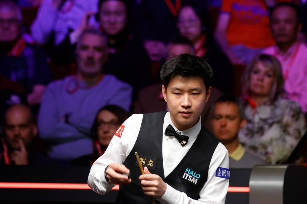 斯诺克世锦赛决赛第二阶段结束 赵心童总比分11比6领先威廉姆斯