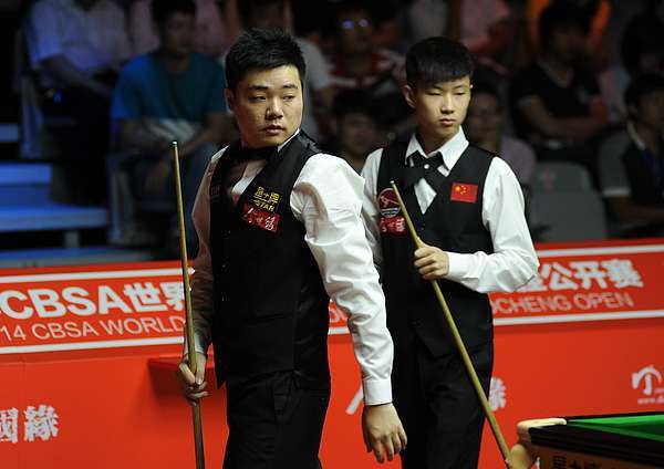 斯诺克：以奥沙利文和丁俊晖为榜样成为他们超越他们