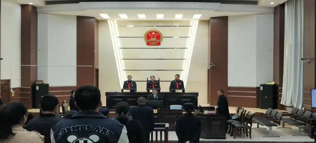 残忍至极！持枪猎杀745只藏羚羊，潜逃20余年，法院判了