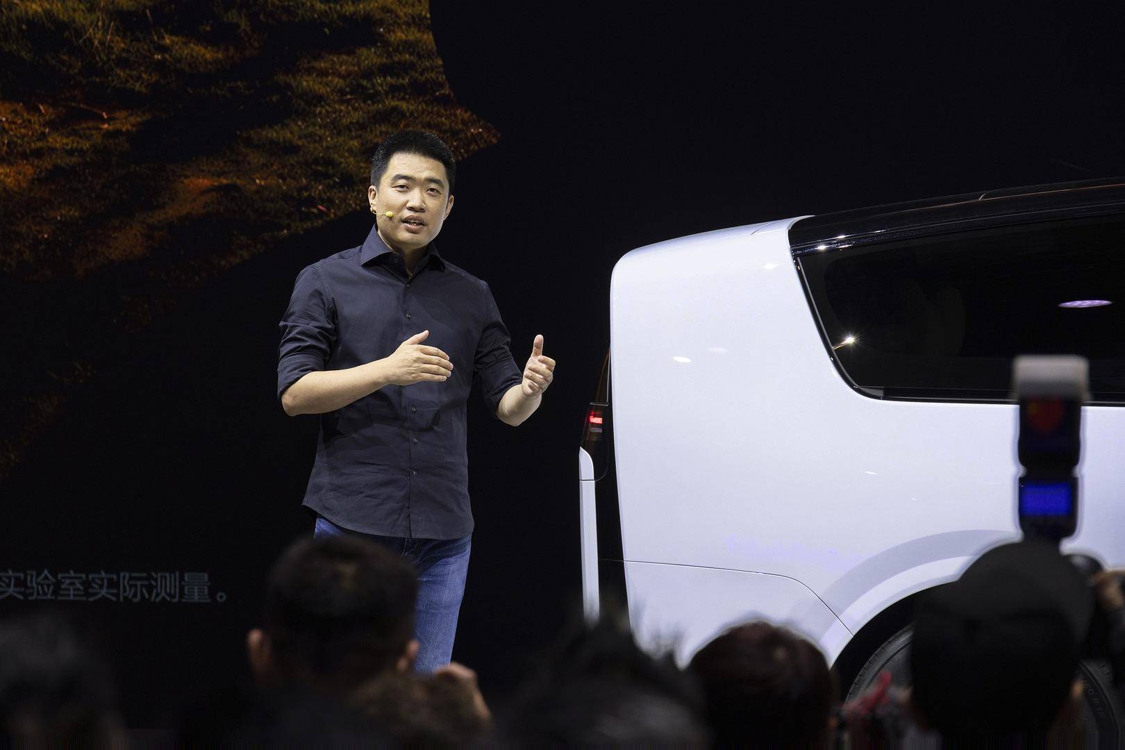 理想汽车回应董事长李想6.39亿元“天价年薪”：说法不准确