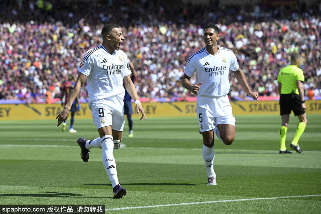 赛季四杀！西甲-姆巴佩戴帽拉菲2球 巴萨4-3皇马7分领跑