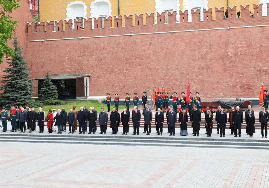 “不为一时一事所惑，不为风高浪急所扰”——习近平主席对俄罗斯进行国事访问并出席纪念苏联伟大卫国战争胜利八十周年庆典纪实